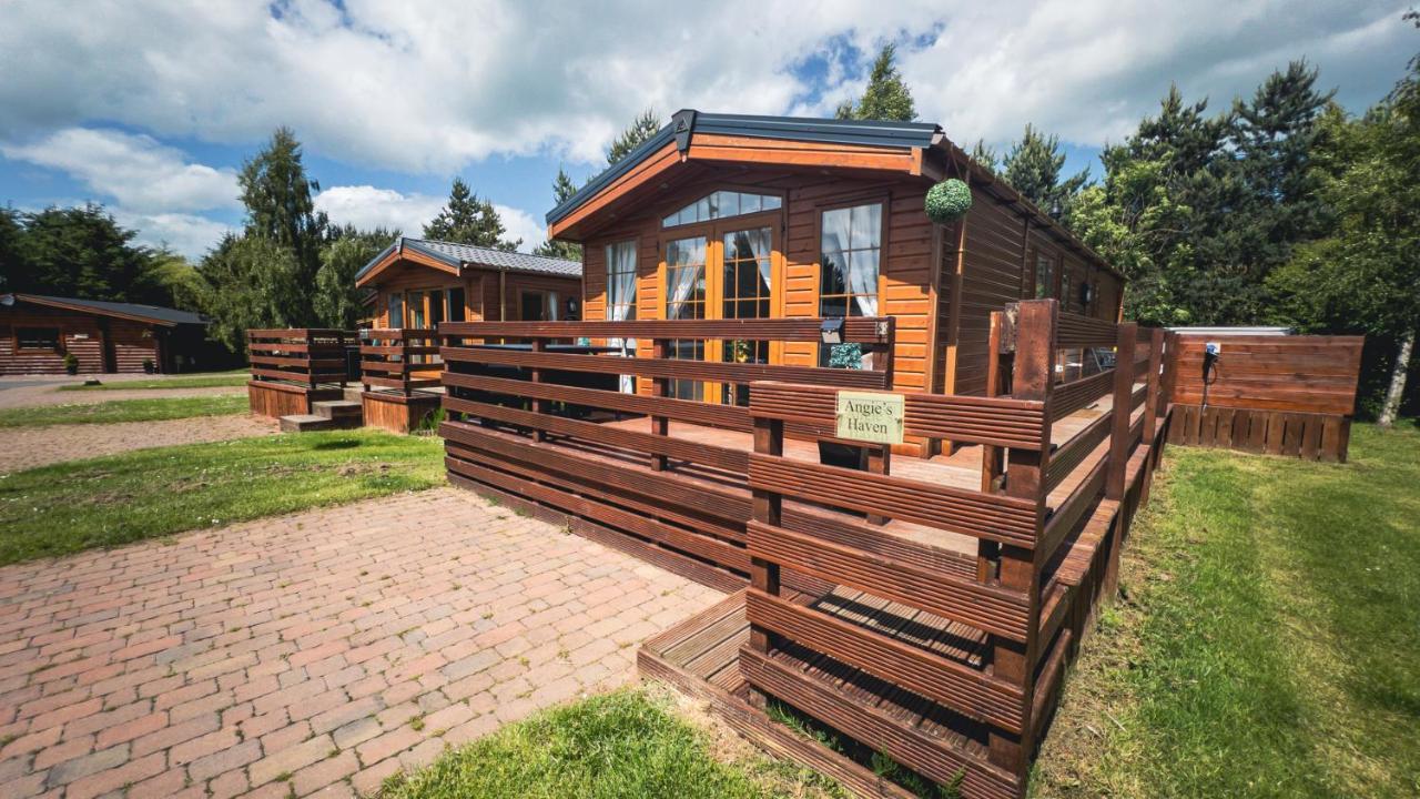 Angie'S Haven, Superb 2 Bedroom Lodge With Hot Tub - Sleeps 6 - Felmoor Park Morpeth Luaran gambar